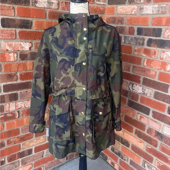 J. Crew Camouflage Rain Jacket with Gold Zipper and Snaps Size Small - Picture 3 of 16
